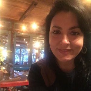 Meet your Posher, Saada